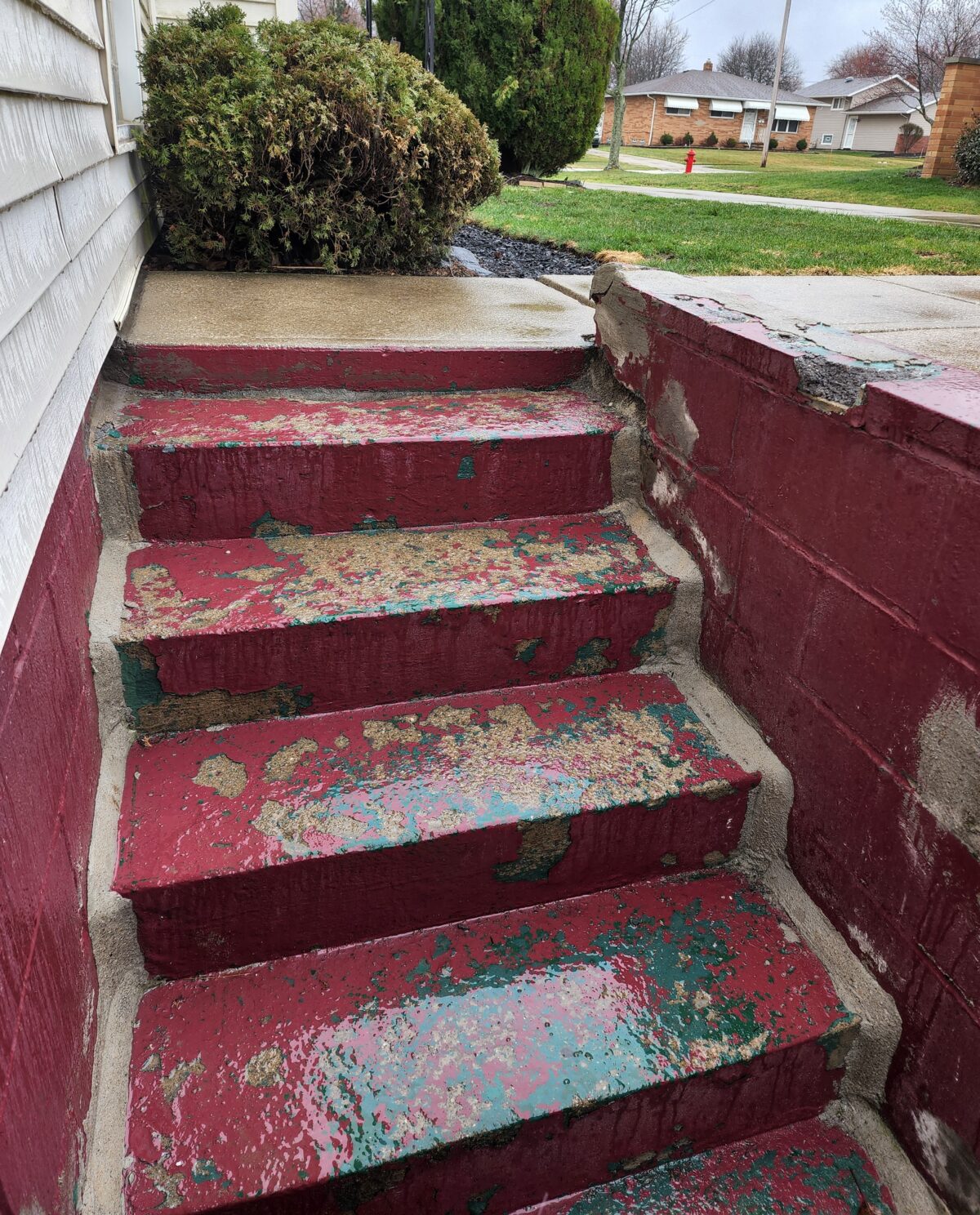 There’s a better way to revitalize these steps and add color to concrete. Beware of painting concrete, as it presents a dangerous slip hazard. (Courtesy of Tim Carter/TNS)