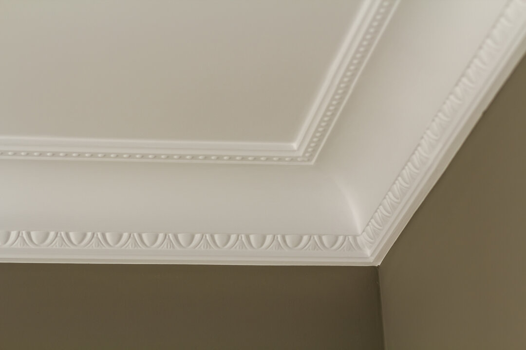 Crown ceiling molding adds character. (Dreamstime/TNS)