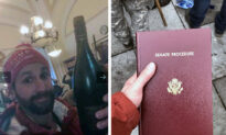 90 Days in Jail for Wine-Chugging Book Thief at US Capitol on Jan. 6, 2021