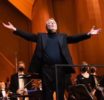 ‘Sir Andrew Davis Conducts Beethoven 9’: Thunderous Applause for Modern Revival 