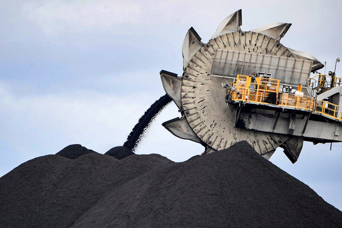 Australian Government Acknowledges Reports About China Lifting Coal Ban - Vimarsana News