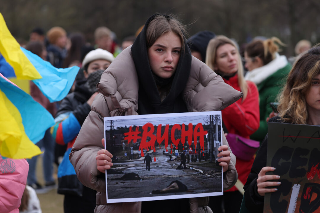 Two Mass Graves With Civilian Bodies Found in Bucha: Kyiv Police