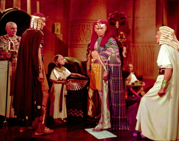 the-ten-commandments-56-yul brynner as ramzhes