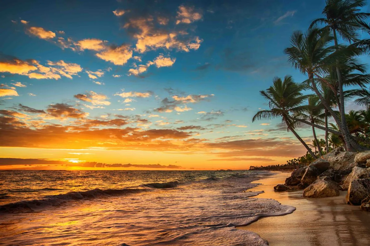 There’s more to South Florida than eating out and going to the pool. Visitors are often astonished by the history, stunning natural settings and cultural diversity of Broward and Palm Beach counties. (Valentin Valkov/Shutterstock)