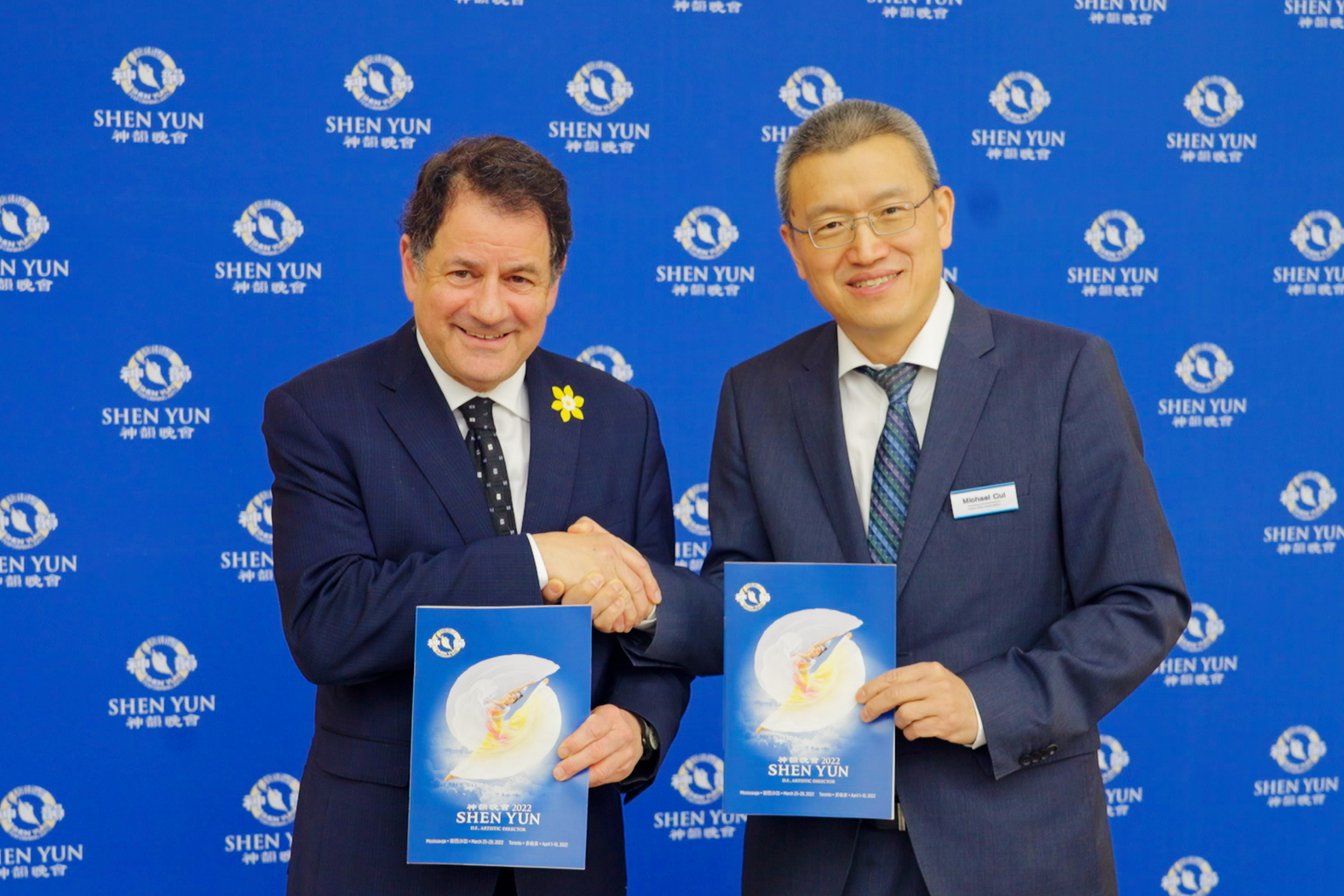 'A Wonderful Production': City Councillor Congratulates Shen Yun on Behalf of City for Toronto Performances - Vimarsana News