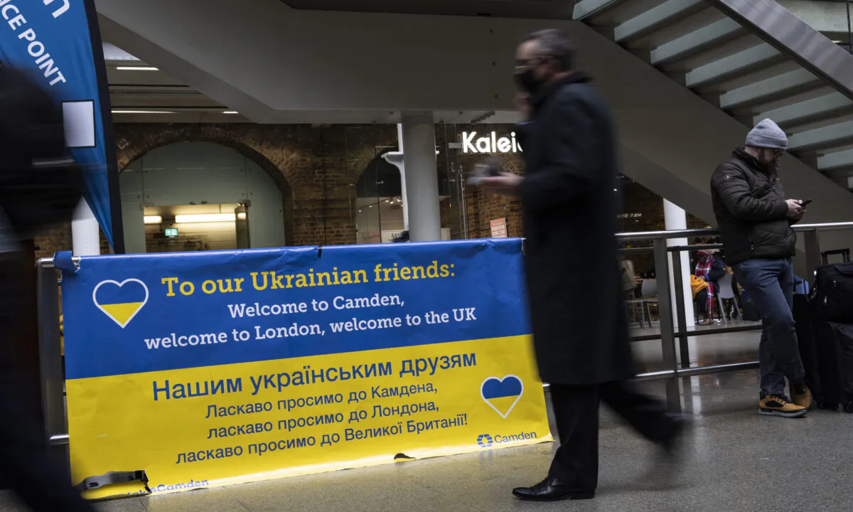 A sign welcoming Ukrainian refugees at St. Pancras station in London on April 4, 2022. (Dan Kitwood/Getty Images)