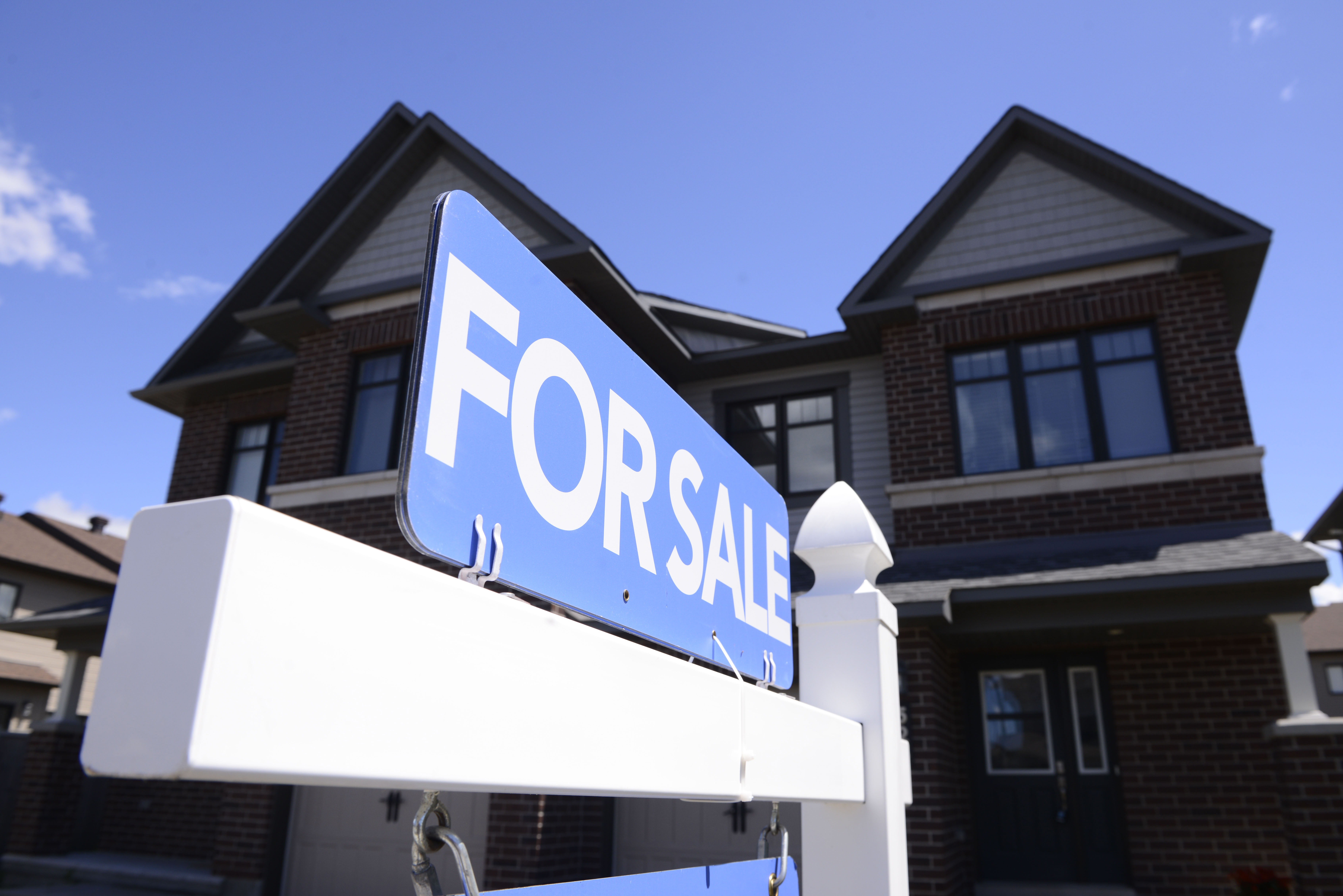 Canadians Increasingly Putting Plans to Buy Home on Hold: Poll - Vimarsana News