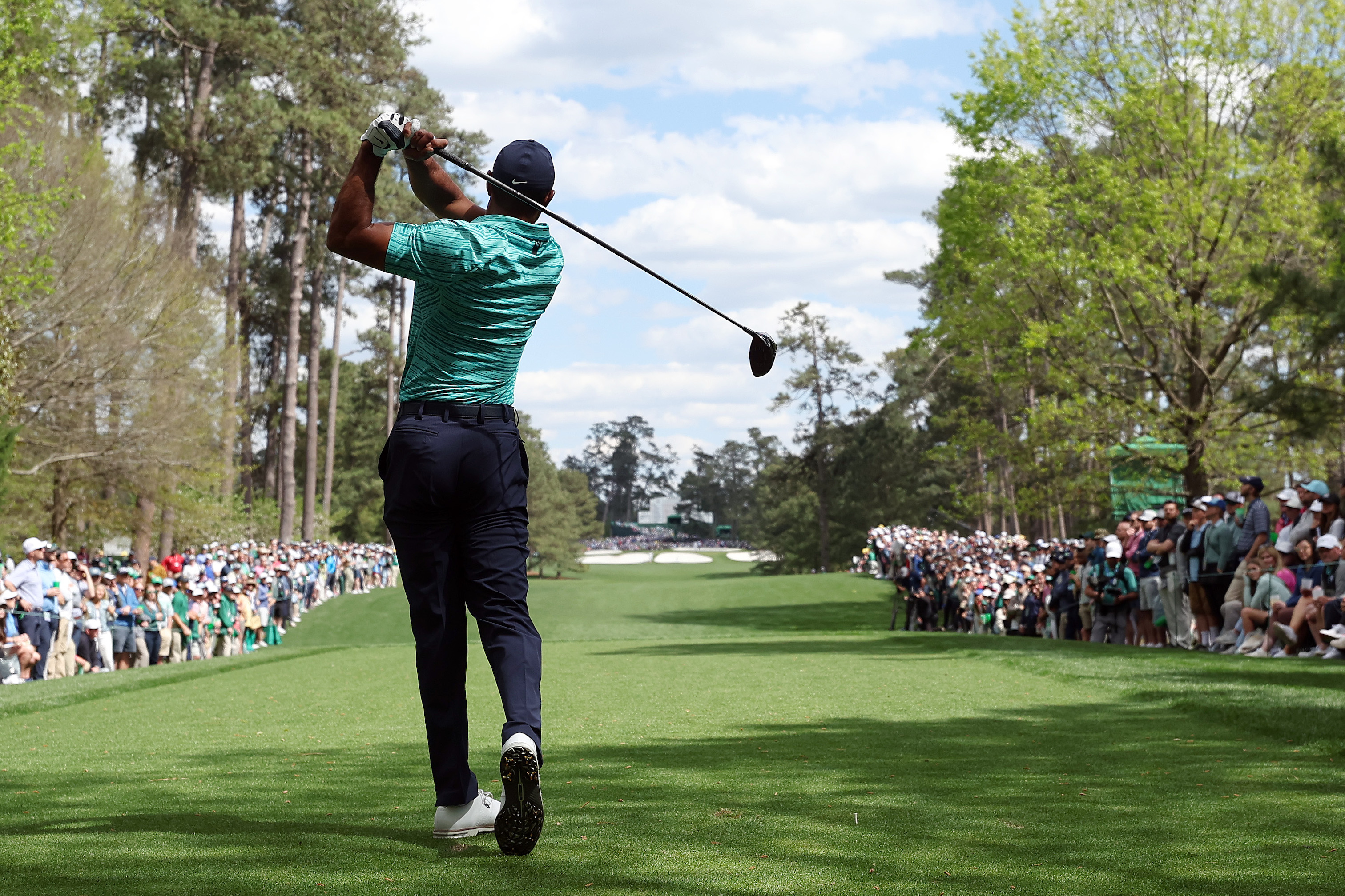 Tiger Woods Makes Cut at Masters as No. 1 Scheffler Takes Lead; Korda Surgery Successful - Vimarsana News