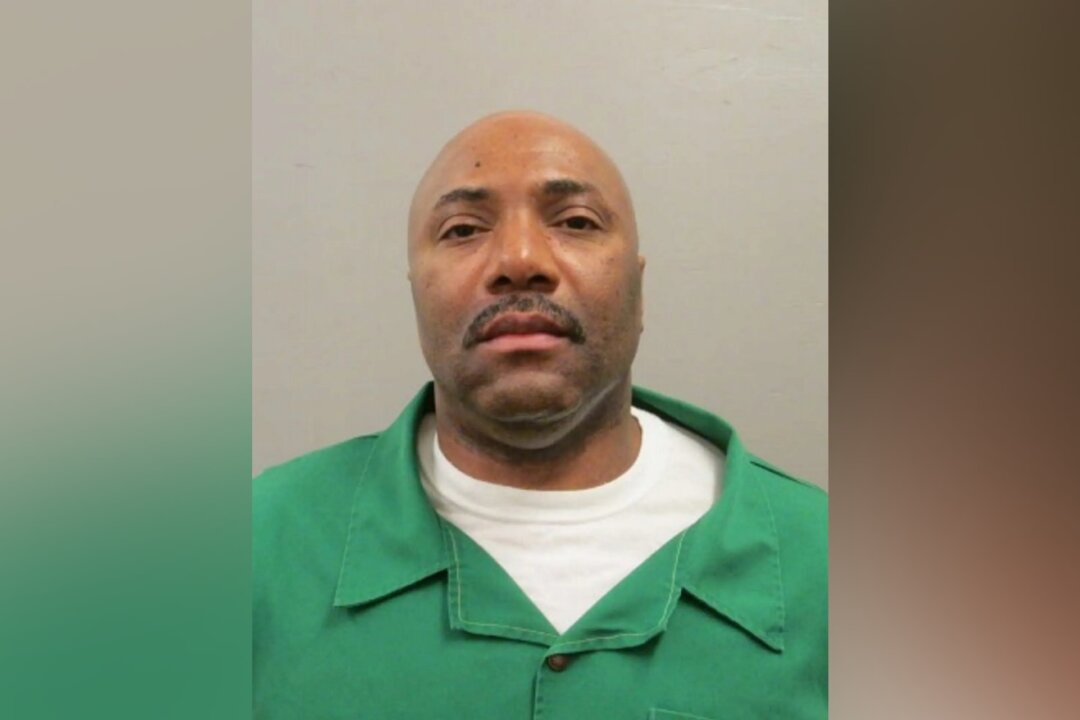 South Carolina Death Row Inmate Chooses Execution by Firing Squad Over Electric Chair