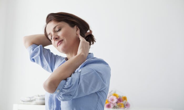 9 Safe Stretches to Heal Your Neck