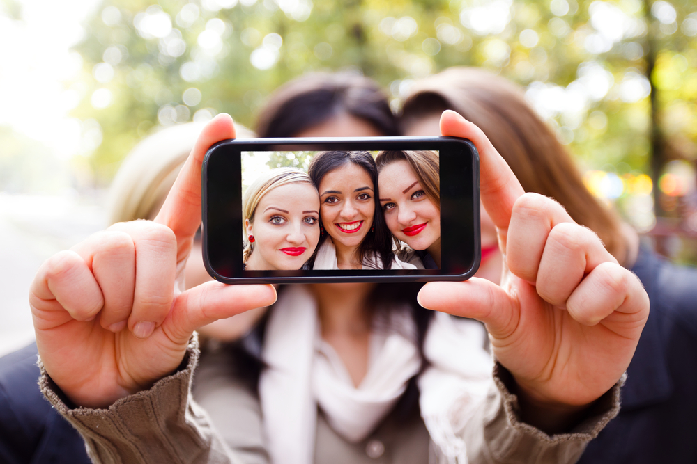 Recent research is shedding light on distortion to social media images, leading to more plastic surgery consultations, which might not be needed. (Shutterstock)