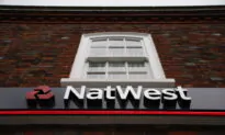 Watchdog Sorry for Suggesting Bank Chief Breached Farage’s Data Protection Rights