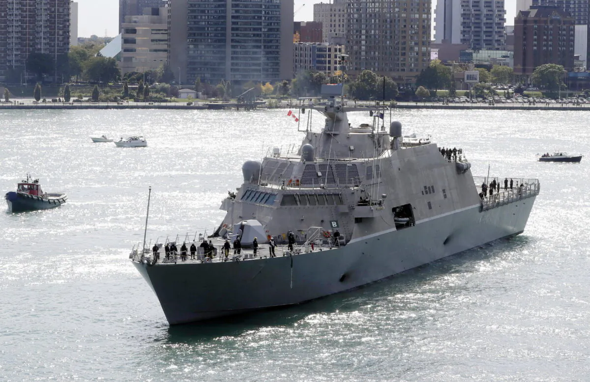 The USS Detroit, a Freedom-class of littoral combat ship, arrives in Detroit, on Oct. 14, 2016. (Carlos Osorio/AP Photo)