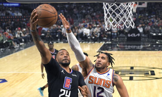 Powell Returns, Clippers Beat Suns for 3rd Straight Win
