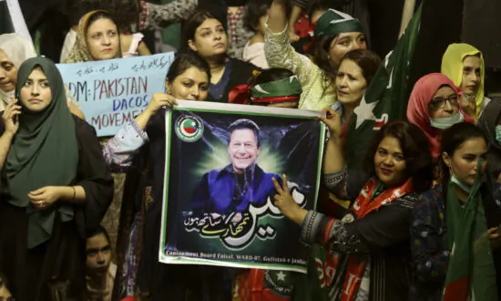 Factional Conflicts Continue to Roil Pakistan Administration After PM Khan’s Ouster