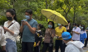 Guangzhou Closes to Most Arrivals as China’s Outbreak Grows