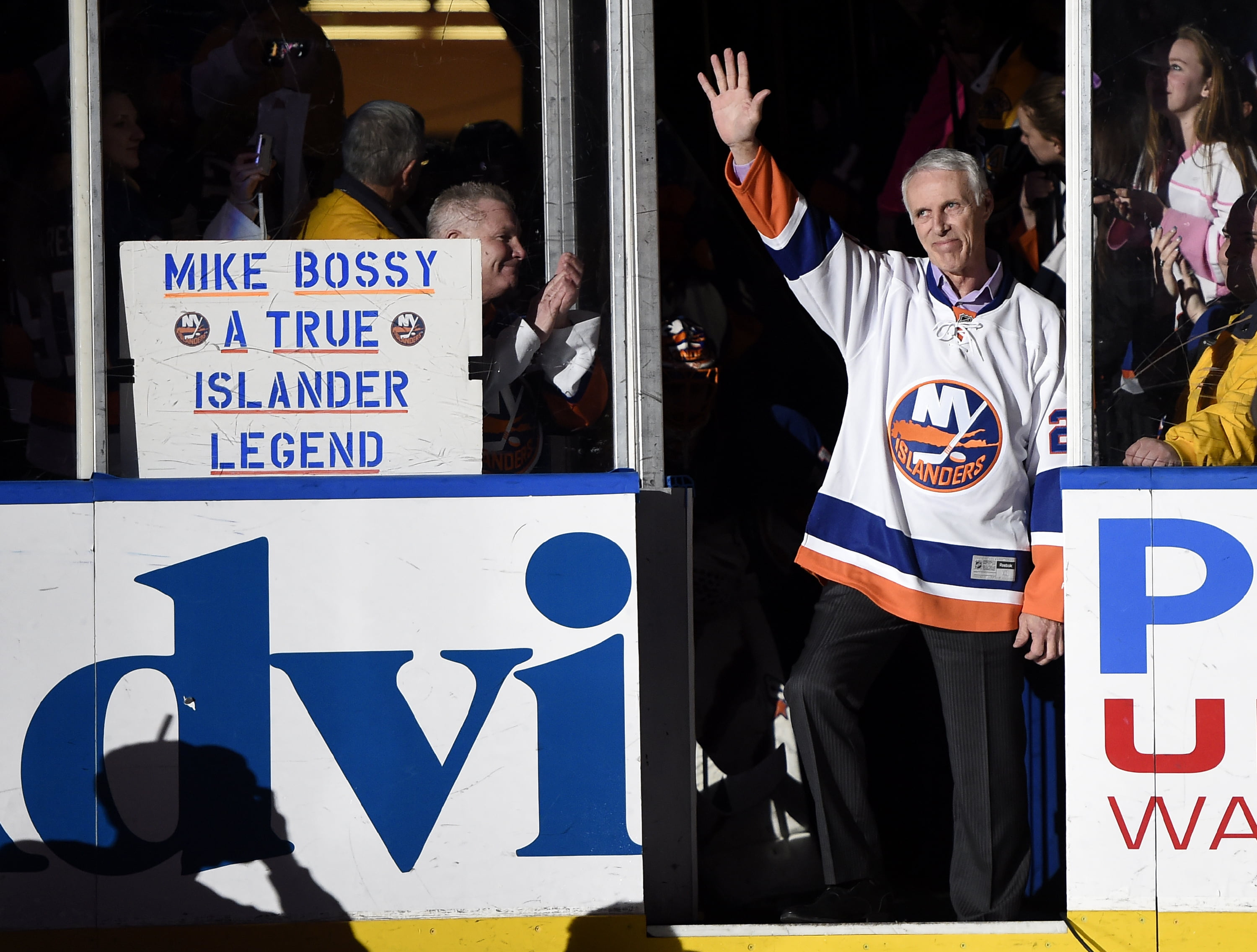 Mike Bossy, Islanders Great, 4-Time Cup Champion, Dies at 65 - Vimarsana News