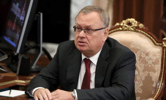 Russia Faces Risk of ‘Orchestrated’ Default on State Debt: VTB CEO