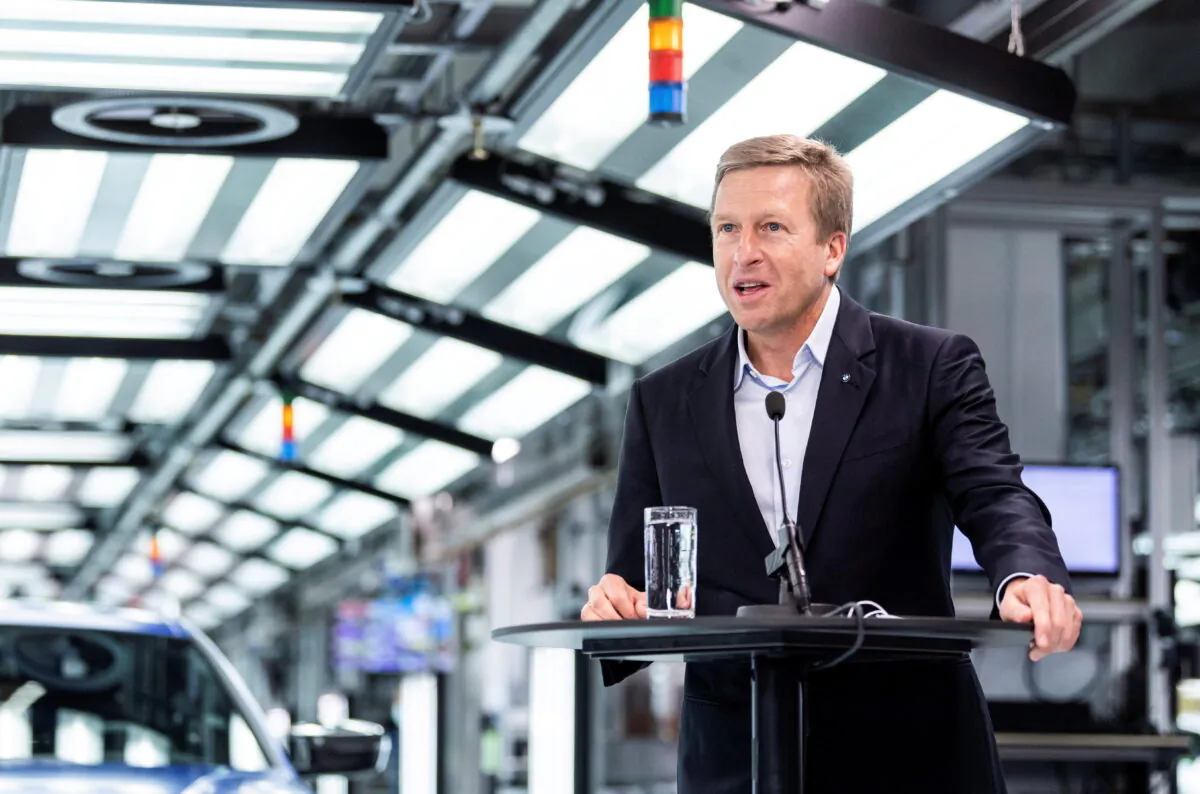 BMW CEO Oliver Zipse speaks during a visit of the German Economic and Climate Protection Minister Robert Habeck at the BMW plant in Munich, Germany, on Jan. 20, 2022. (Lukas Barth/Reuters)