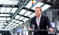 BMW CEO Warns Against Electric-Only Strategy