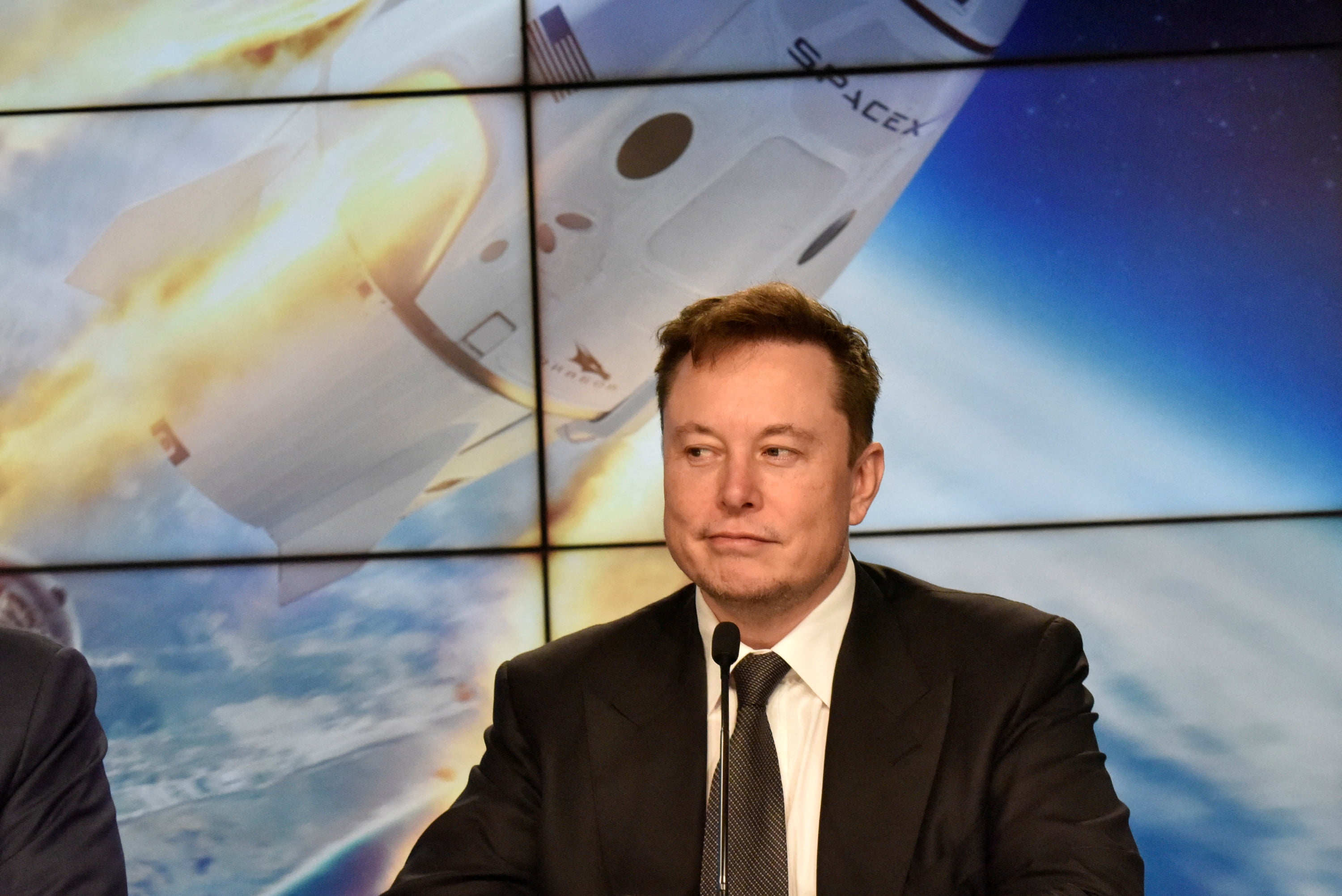 Twitter Shareholders Face Tough Choice After Elon Musk's Takeover Bid - Vimarsana News