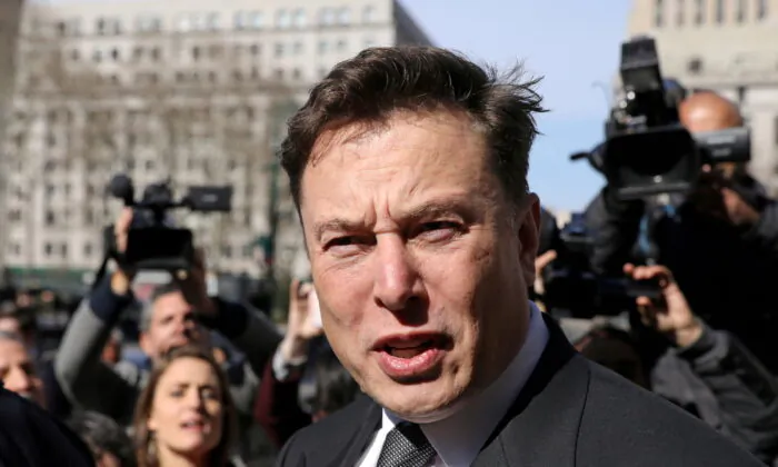Tesla CEO Elon Musk leaves Manhattan federal court after a hearing on his fraud settlement with the Securities and Exchange Commission (SEC) in New York, on April 4, 2019. (Brendan McDermid/Reuters)