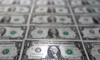 US Savings Rate Plummets to Record Low as Inflation Levels Remain High