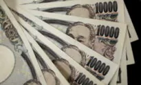 BOJ Policy Tweak Sends Yen Into a Tail-Spin; Dollar Claws Higher