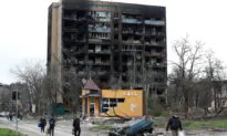 Russians Collect Dead Bodies in Mariupol; CDC Issues Nationwide Alert Over Hepatitis in Children | NTD News Today