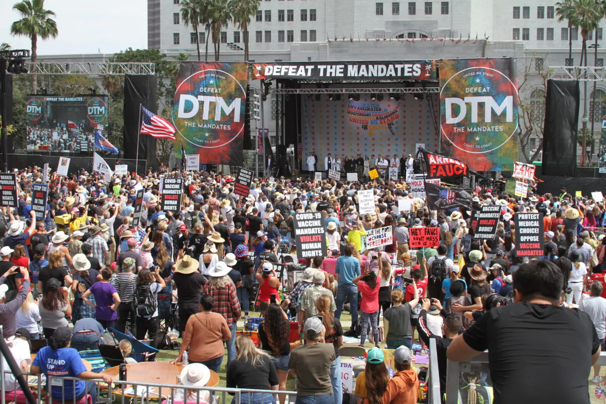 Thousands gather for the "Defeat the Mandates" rally in Los Angeles on April 10, 2022. (Brad Jones/The Epoch Times)