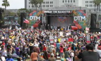 Thousands Protest Vaccine Mandates at Los Angeles Rally