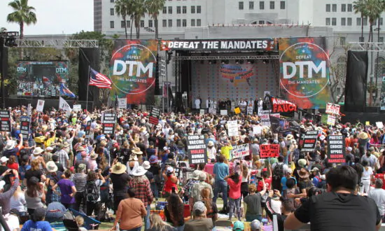 LIVE: ‘Defeat the Mandates’ Rally in Los Angeles