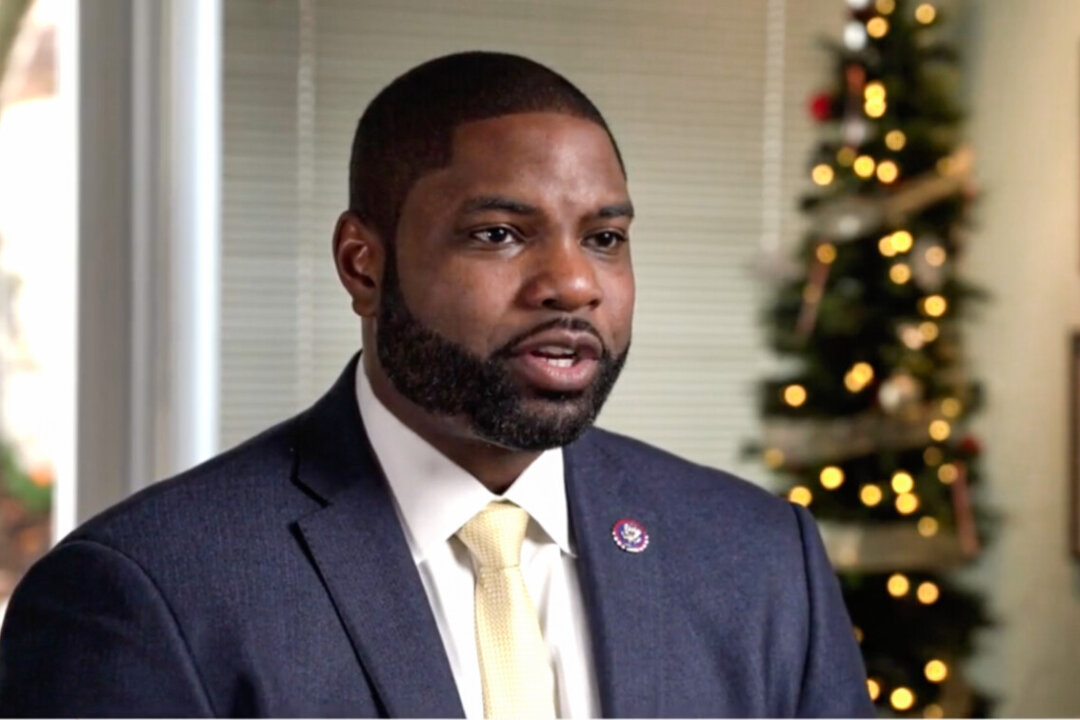 A War of Words Breaks Out Over Florida’s Teaching of the History of Slavery