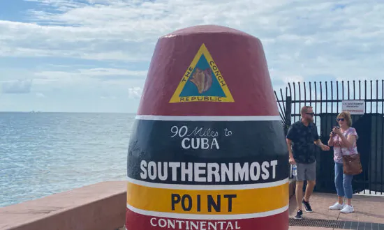 Florida Highway Patrol Captures 20 Illegal Immigrants Trying to Enter Keys by Boat