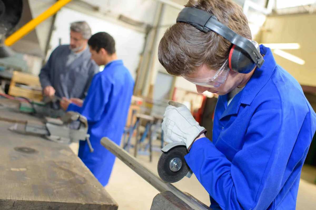 In parallel with the challenge of long-term welfare dependency, trades and high-tech have labour shortages. Education can thus do the heavy lifting in the most marginalized communities as well as for the general population. (Shutterstock)