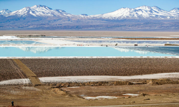 Brine pools from a lithium mine, that belongs to U.S.-based Albemarle Corp, is seen on the Atacama salt flat in the Atacama Desert in Chile on Aug. 16, 2018. (Ivan Alvarado/Reuters)
