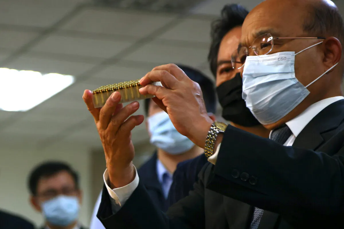 Taiwan Premier Su Tseng-chang at a news conference in Taipei, Taiwan on Nov. 9, 2020. (Ann Wang/Reuters)