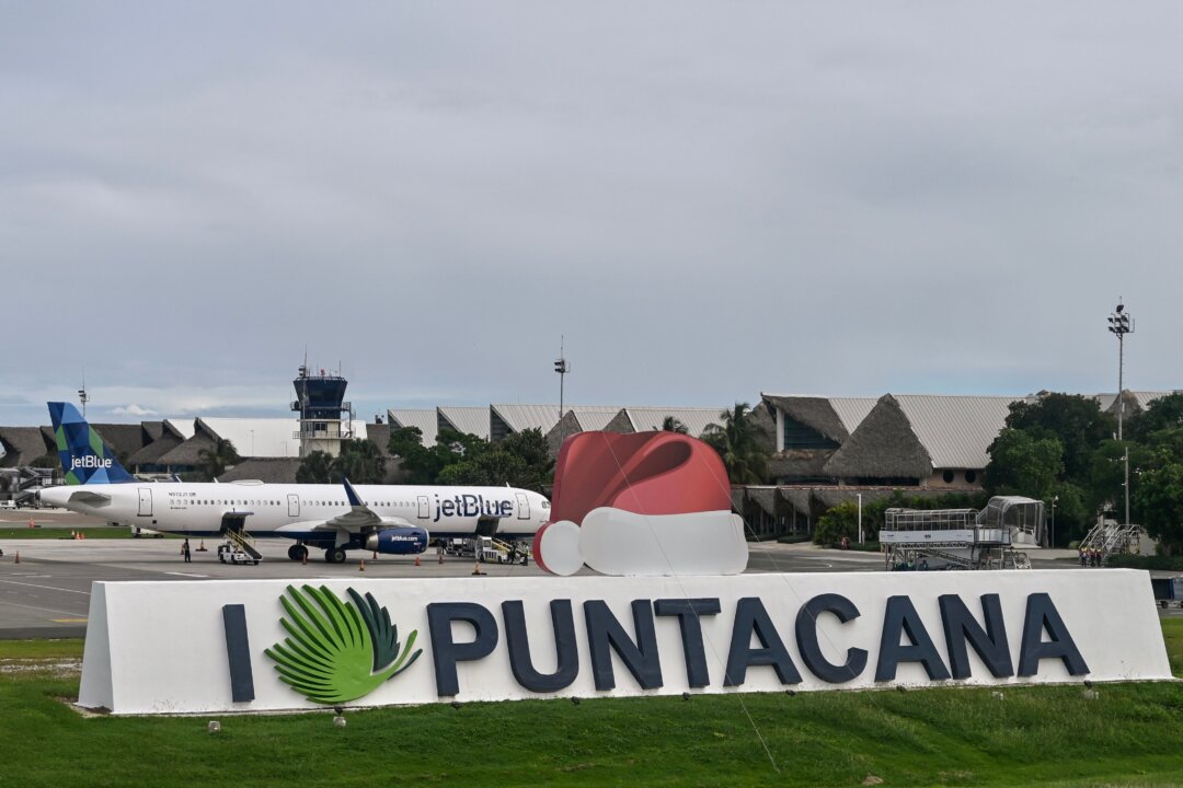 Canadian Aircrew Detained in Dominican Republic After Reporting Large Stash of Drugs Found on Plane