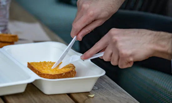 Los Angeles Expands Plastic Foodware Waste Reduction Rules to All Restaurants