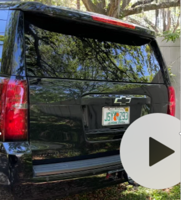 Screenshot of SUV parked near the house of Tylene Aldridge, suspected to be the FBI. 