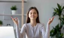 18 Ways to De-stress at Your Desk