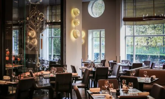 Knightsbridge, London: World-Class Dining and Shopping