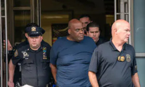 NYC Subway Shooter Suspect Arrested; Bussed Illegal Immigrants Arrive at Nation’s Capital | NTD Evening News