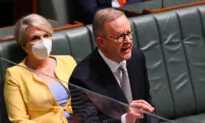 Labor Vows to Fund 50 Urgent Medical Centres to Alleviate Strain on Public Hospital System