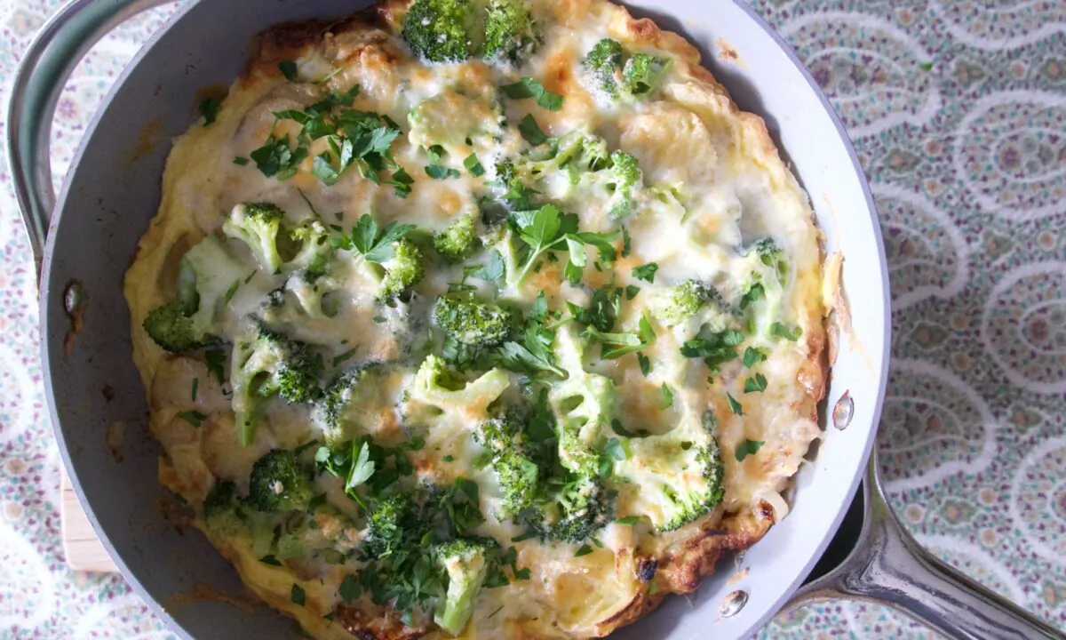 Lightly steamed broccoli keeps its vibrant green color in this rustic frittata. (Victoria de la Maza)