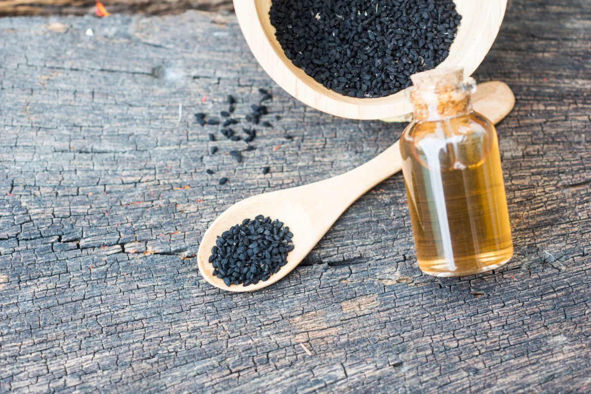 Black seed oil is racking up an
impressive list of researched
health benefits, including potential
therapeutic effects on COVID-19. (kostrez/Shutterstock)