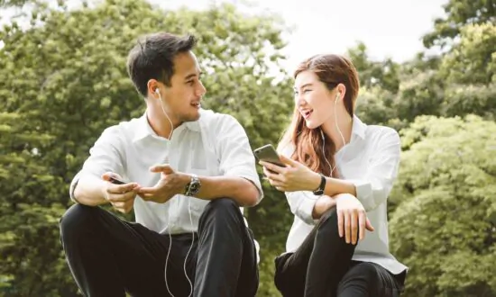 Why Writing Your Dating Profile to Attract a Certain Type May Backfire