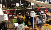 US Consumer Mood Brightens in Early April, Survey Shows