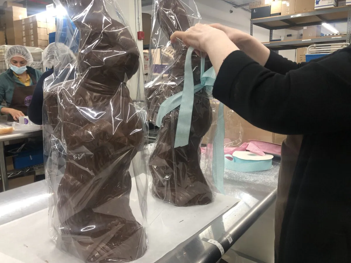 Chocolate Easter Bunny at the Li-Lac Chocolate Factory in Brooklyn, NY.
(Photo by The Epoch Times)