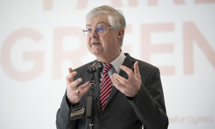 First Minister of Wales Mark Drakeford speaks to Labour Party members during the launch of the Welsh Labour local government campaign, at Bridgend College, Wales, on April 5, 2022. (Matthew Horwood/Getty Images)
